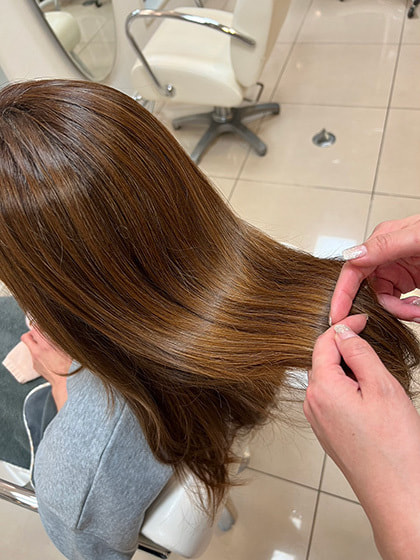 富士市美容室ミッシュヘアーの2023年3月のシステム開始のお知らせ・仕上がりの綺麗な髪の様子